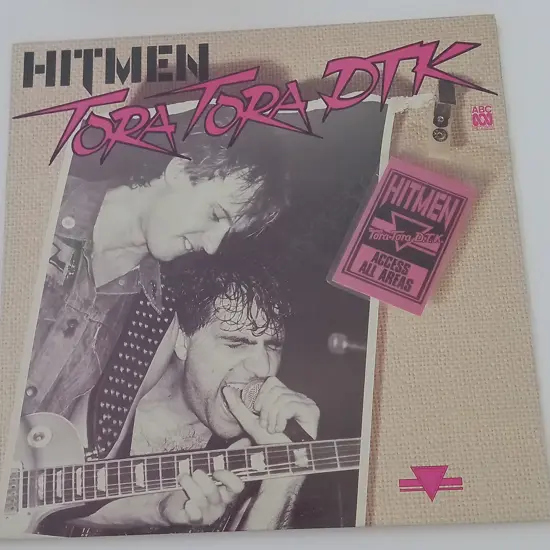 The Hitmen (4), Tora Tora D.T.K.
